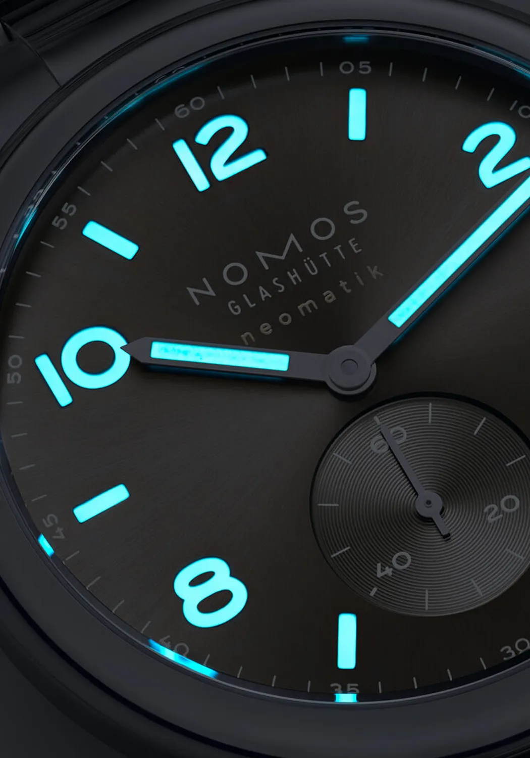 NOMOS Sport Neomatik 39 Smoke | Ref. 764 | PRE-SALE