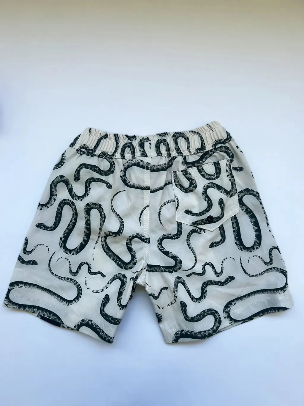 Short Onawa Culebras Hueso