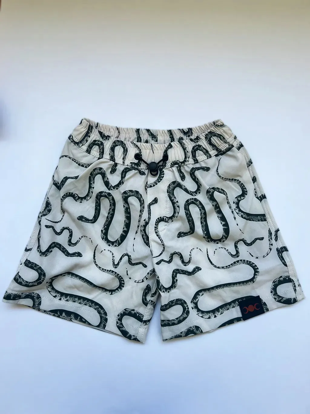 Short Onawa Culebras Hueso